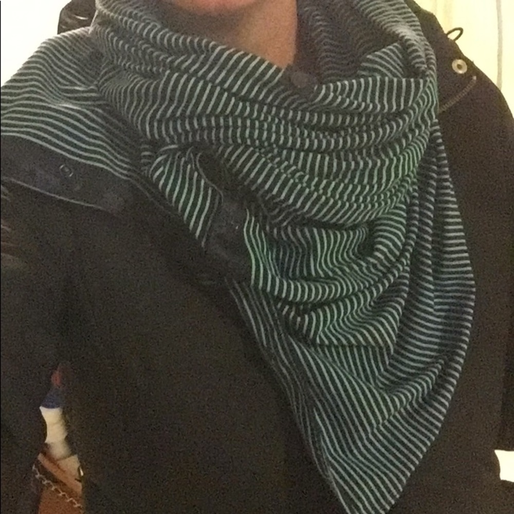 Vinyasa Lulu lemon scarf